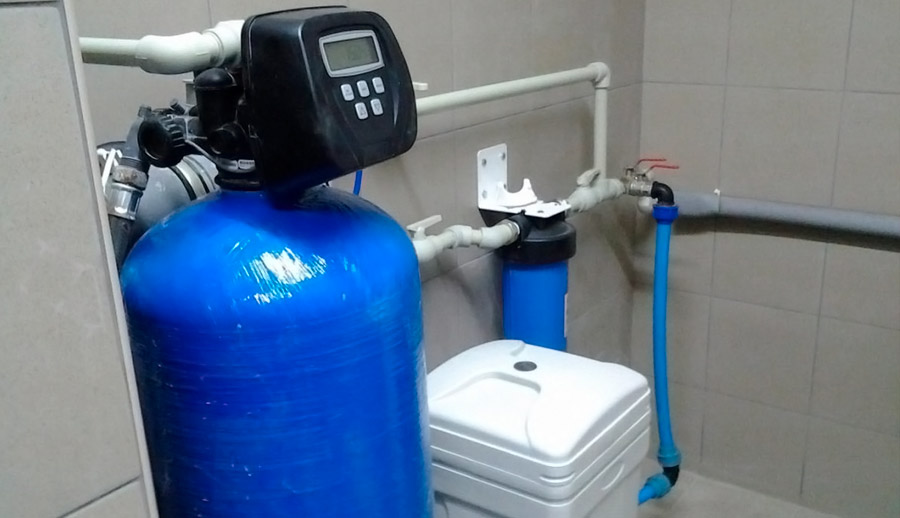 колонна умягчение с солевым баком Aquachip lewatit