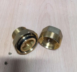Муфта латунь разборная НР1 1/2"- ВР1 1/2"